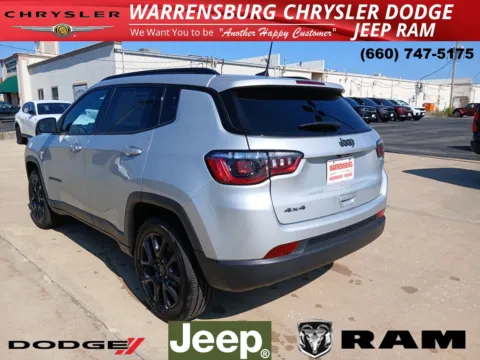 More photos of 2025 Jeep Compass Latitude at Warrensburg CDJR, MO