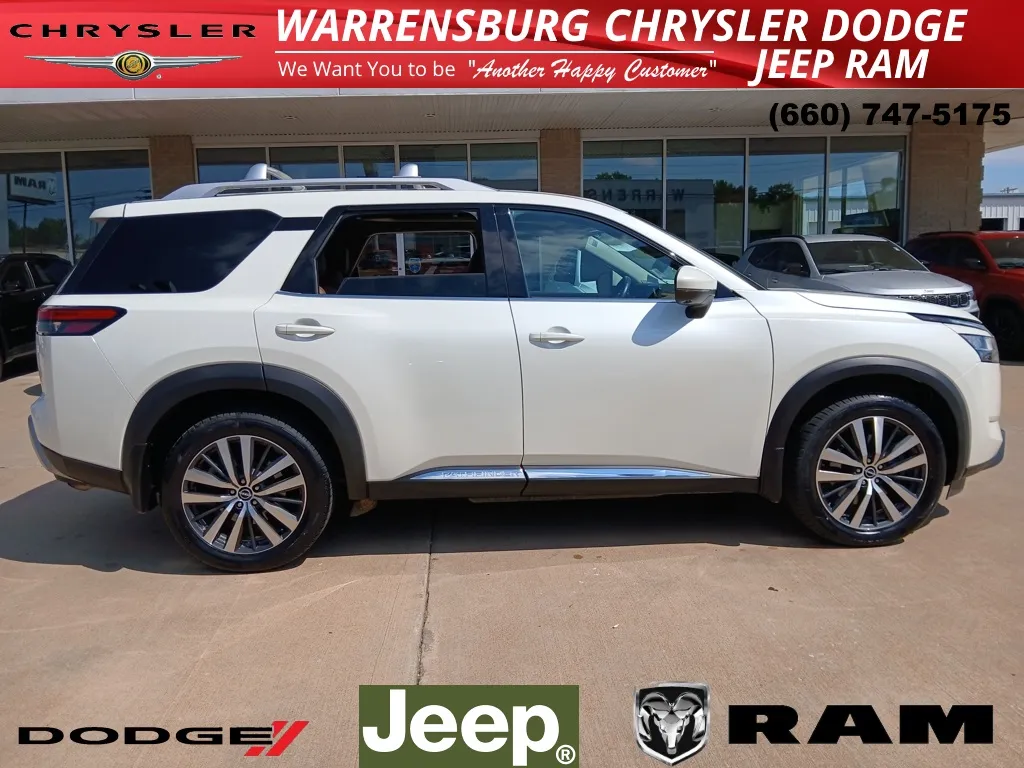 Used 2022 Nissan Pathfinder Platinum with VIN 5N1DR3DJ6NC258374 for sale in Kansas City