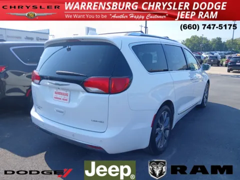 Photos of 2017 Chrysler Pacifica Limited for sale in Warrensburg, MO at Warrensburg CDJR