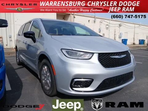 Silver 2026 Chrysler Pacifica Select for sale in Warrensburg, MO
