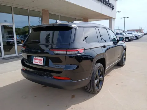 Another view of 2025 Jeep Grand Cherokee L Limited for sale in Warrensburg, MO at Warrensburg CDJR