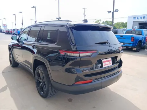 More photos of 2025 Jeep Grand Cherokee L Limited at Warrensburg CDJR, MO