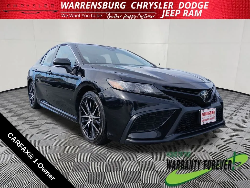 Black 2024 Toyota Camry SE for sale in Warrensburg, MO