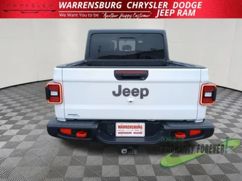 More photos of 2021 Jeep Gladiator Rubicon at Warrensburg CDJR, MO