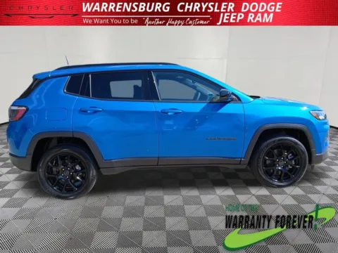 Photos of 2026 Jeep Compass Latitude for sale in Warrensburg, MO at Warrensburg CDJR