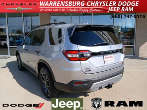 More photos of 2025 Honda Pilot TrailSport at Warrensburg CDJR, MO