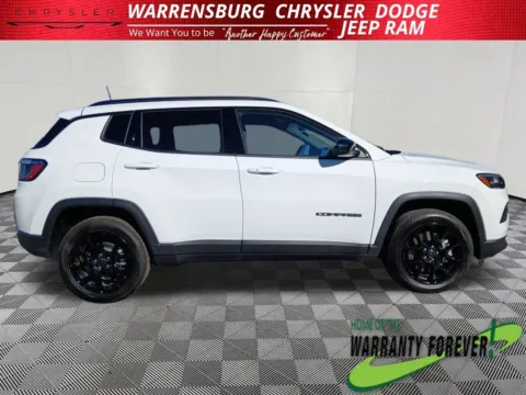 Photos of 2026 Jeep Compass Latitude for sale in Warrensburg, MO at Warrensburg CDJR