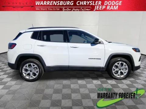 Photos of 2026 Jeep Compass Latitude for sale in Warrensburg, MO at Warrensburg CDJR
