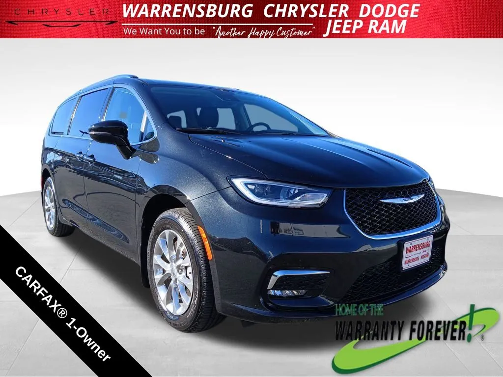 2021 Chrysler Pacifica Touring L's photo