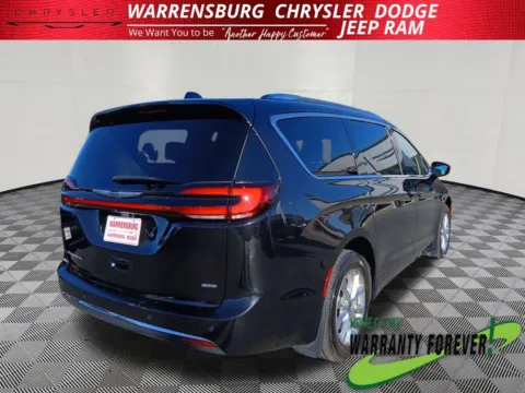 Another view of 2021 Chrysler Pacifica Touring L for sale in Warrensburg, MO at Warrensburg CDJR