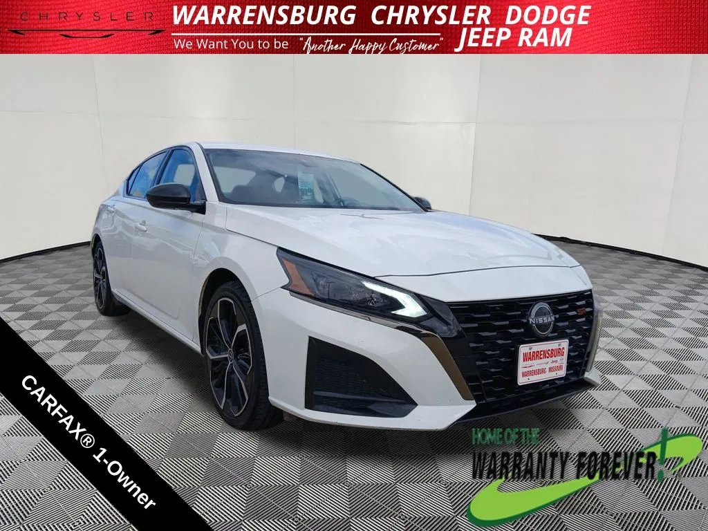 Used 2024 Nissan Altima SR with VIN 1N4BL4CV3RN373134 for sale in Kansas City