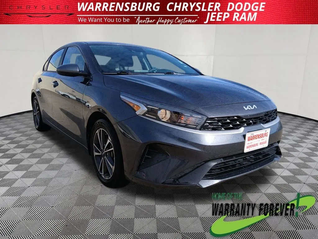 Used 2023 Kia Forte LXS with VIN 3KPF24AD4PE625547 for sale in Kansas City