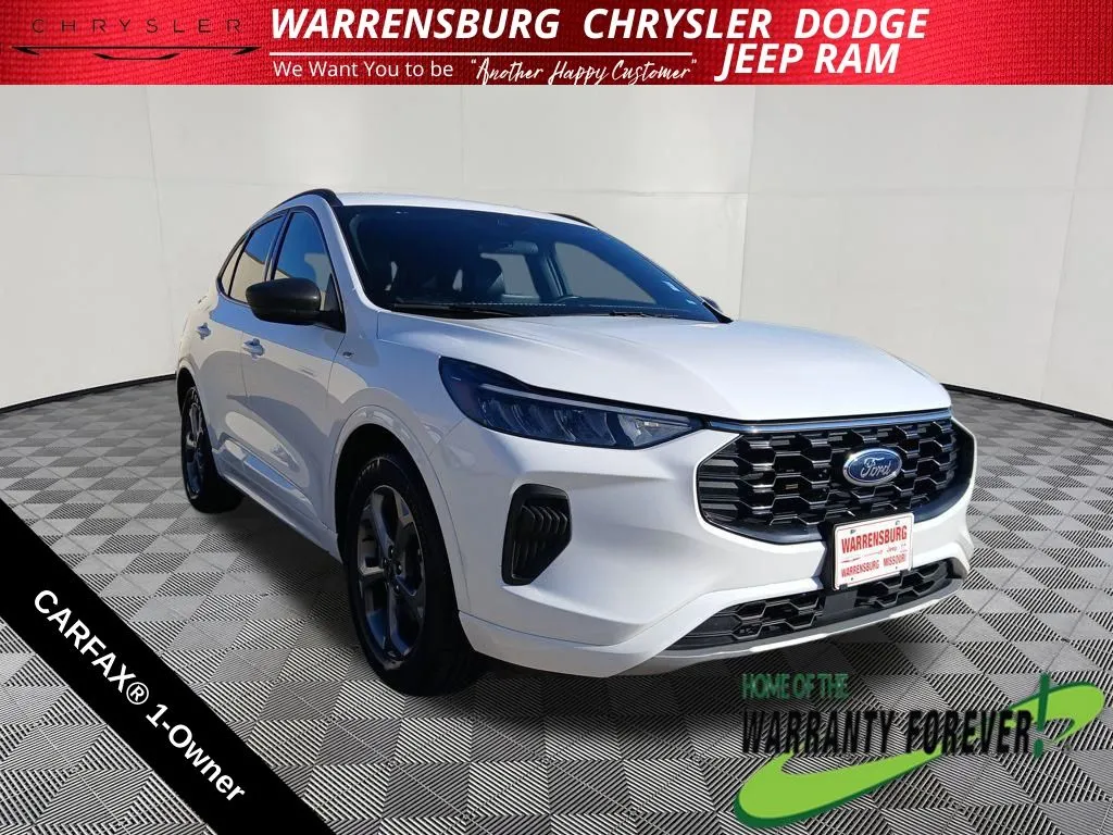 Used 2023 Ford Escape ST-Line with VIN 1FMCU0MN2PUA42210 for sale in Kansas City