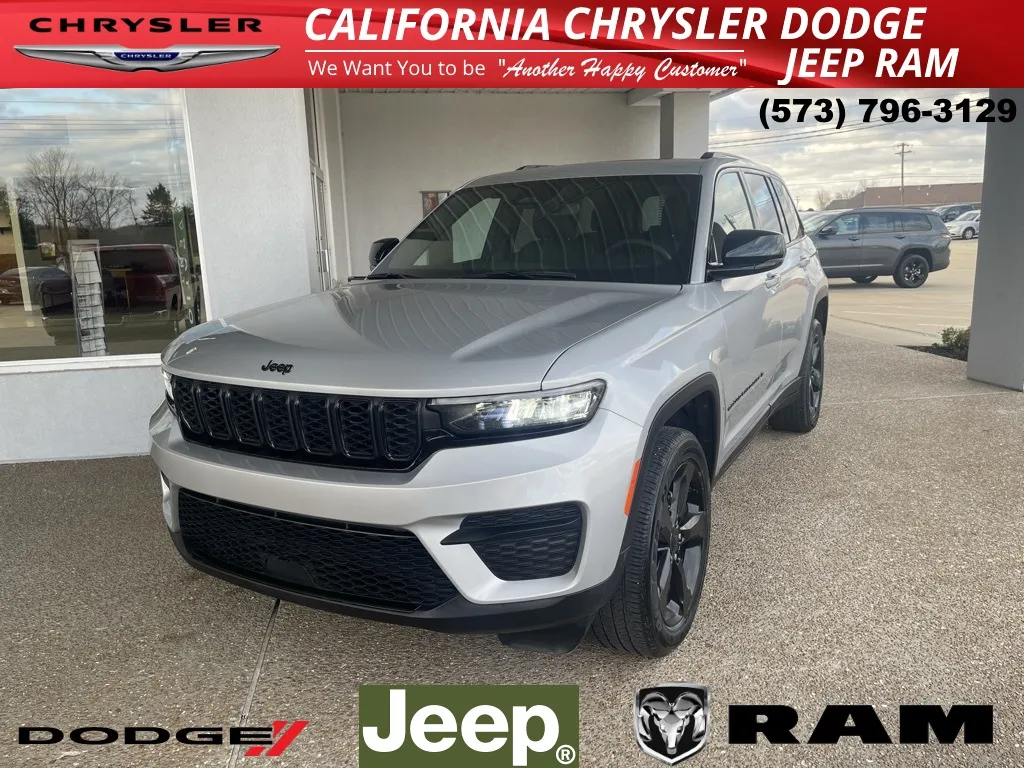 Silver 2024 Jeep Grand Cherokee Altitude X for sale in California, MO