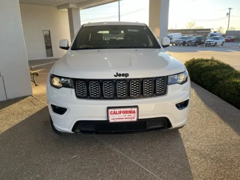 Photos of 2020 Jeep Grand Cherokee Altitude for sale in California, MO at California CDJR