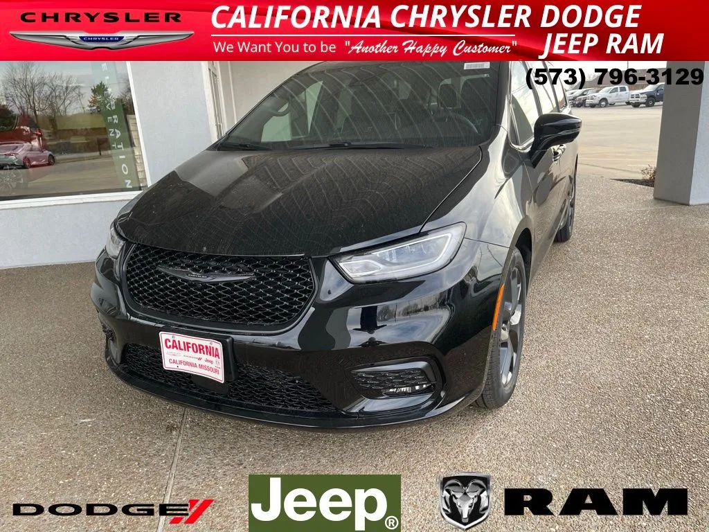 Black 2026 Chrysler Pacifica Limited for sale in California, MO