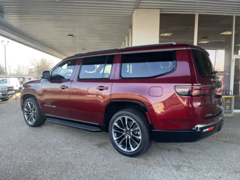 More photos of 2022 Jeep Wagoneer Series II at California CDJR, MO