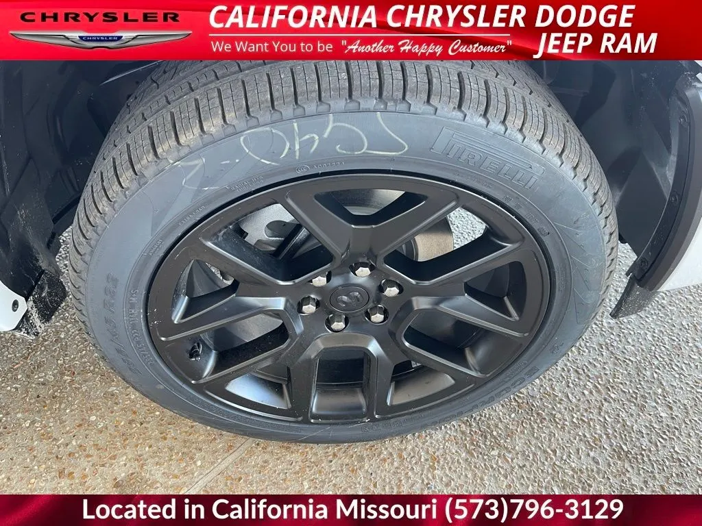 2026 RAM 1500 Laramie - Photo 10