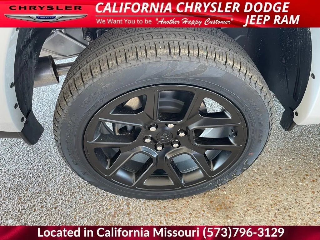 2026 RAM 1500 Laramie - Photo 9