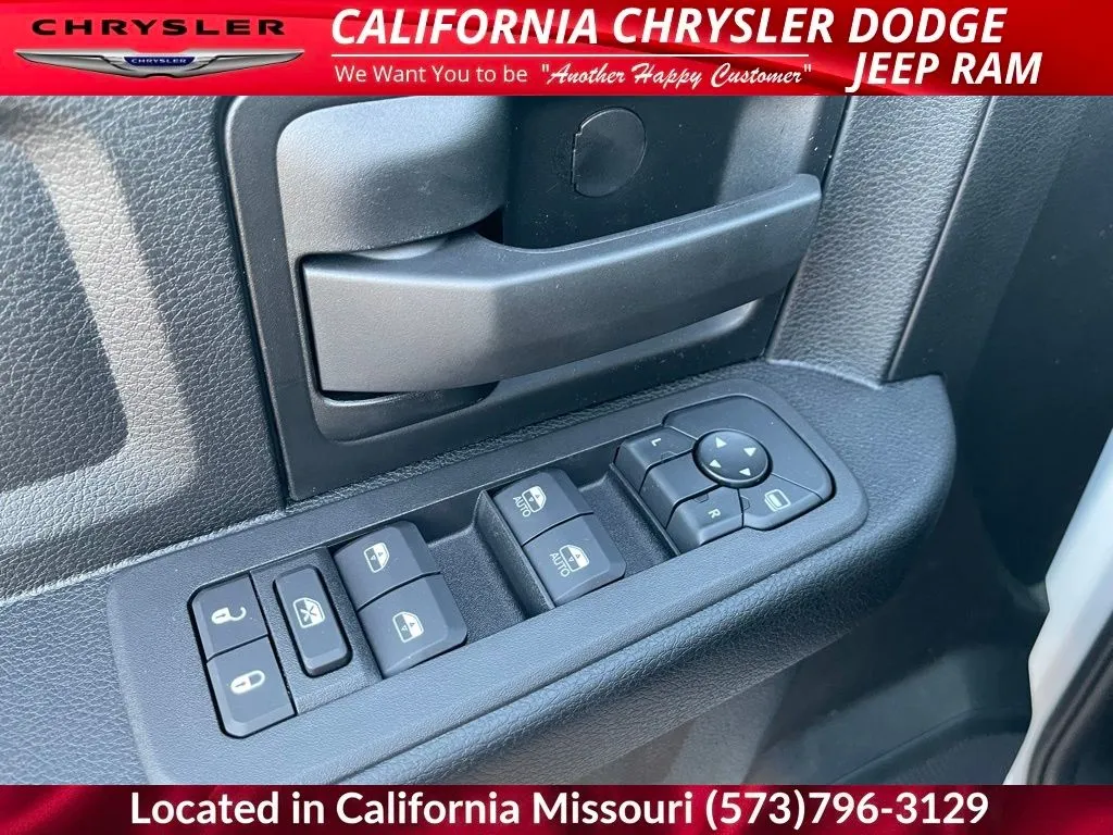 2026 RAM 3500 Chassis Tradesman - Photo 13