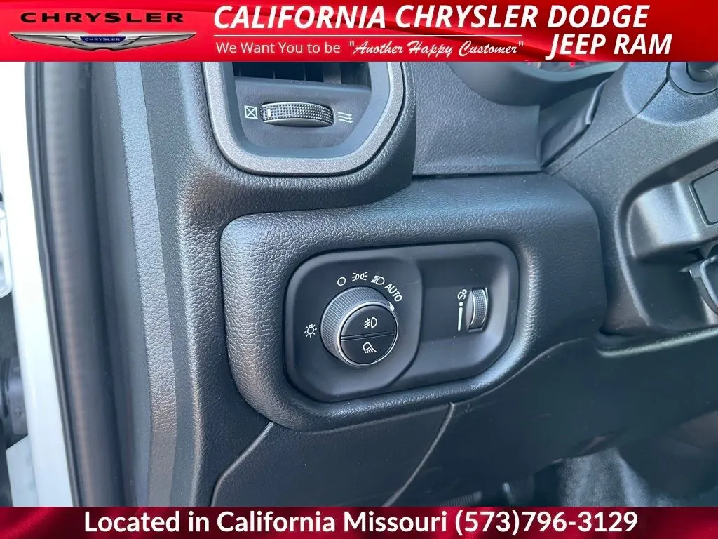 2026 RAM 3500 Chassis Tradesman - Photo 14