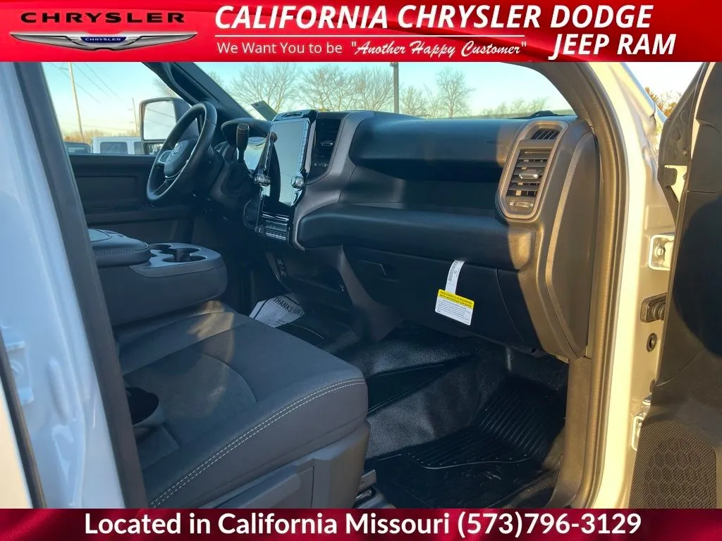 2026 RAM 3500 Chassis Tradesman - Photo 10