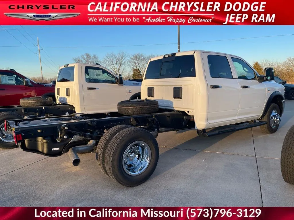 2026 RAM 3500 Chassis Tradesman - Photo 6