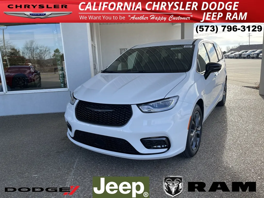 2026 Chrysler Pacifica Select's photo