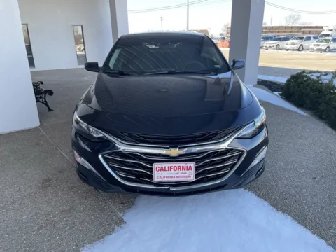 Photos of 2023 Chevrolet Malibu LT for sale in California, MO at California CDJR