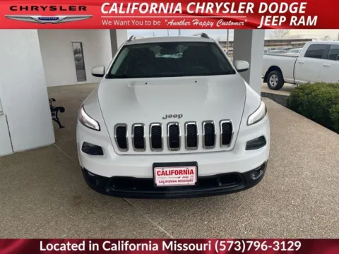 Photos of 2018 Jeep Cherokee Latitude for sale in California, MO at California CDJR