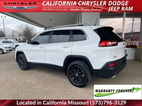 More photos of 2018 Jeep Cherokee Latitude at California CDJR, MO