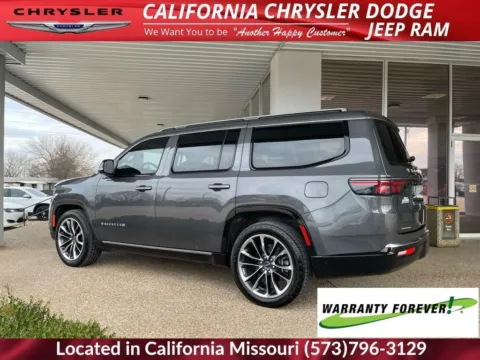 More photos of 2022 Jeep Wagoneer Series III at California CDJR, MO