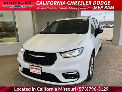 White 2026 Chrysler Pacifica Limited for sale in California, MO