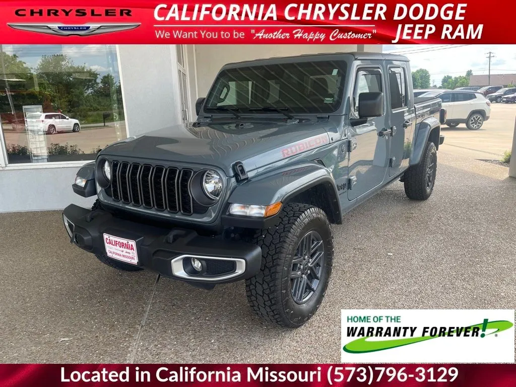 2024 Jeep Gladiator Sport S's photo