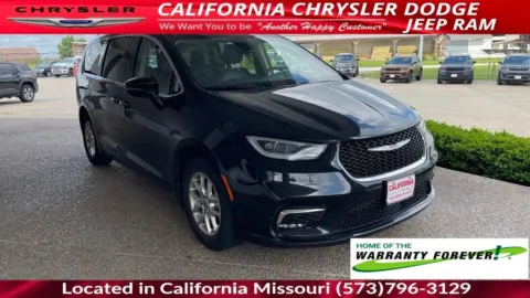 Another view of 2023 Chrysler Pacifica Touring L for sale in California, MO at California CDJR