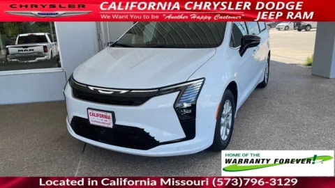 White 2027 Chrysler Pacifica Select for sale in California, MO