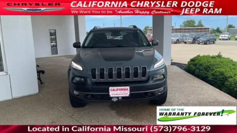 Photos of 2015 Jeep Cherokee Trailhawk for sale in California, MO at California CDJR