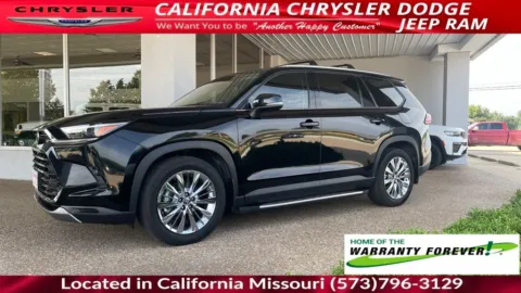 More photos of 2025 Toyota Grand Highlander Platinum at California CDJR, MO