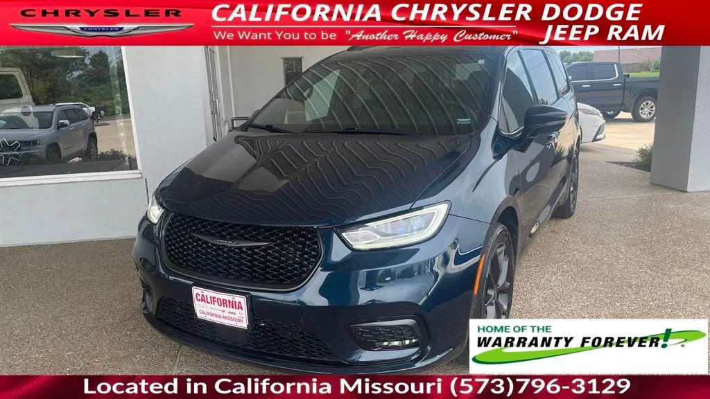 Blue 2023 Chrysler Pacifica Limited for sale in California, MO