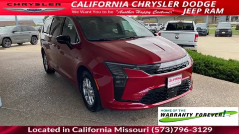 Another view of 2027 Chrysler Pacifica Select for sale in California, MO at California CDJR