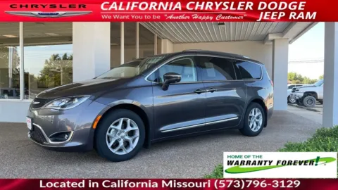 More photos of 2020 Chrysler Pacifica Touring L at California CDJR, MO