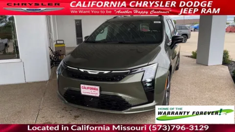 Green 2027 Chrysler Pacifica Limited for sale in California, MO