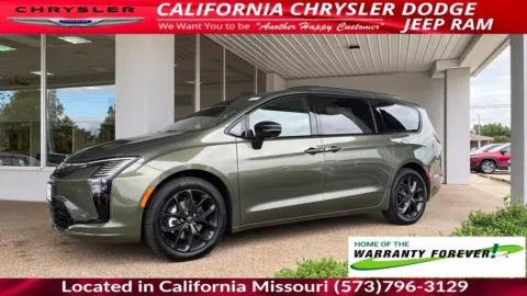 More photos of 2027 Chrysler Pacifica Limited at California CDJR, MO