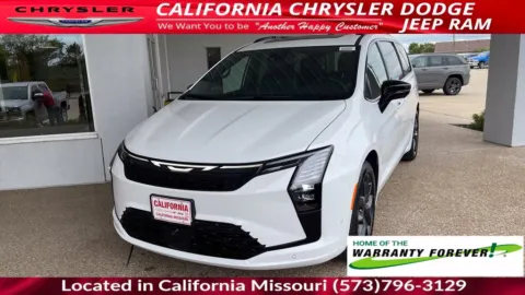 White 2027 Chrysler Pacifica Limited for sale in California, MO