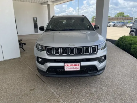 Another view of 2025 Jeep Compass Latitude for sale in California, MO at California CDJR
