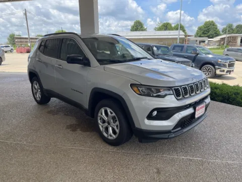 More photos of 2025 Jeep Compass Latitude at California CDJR, MO