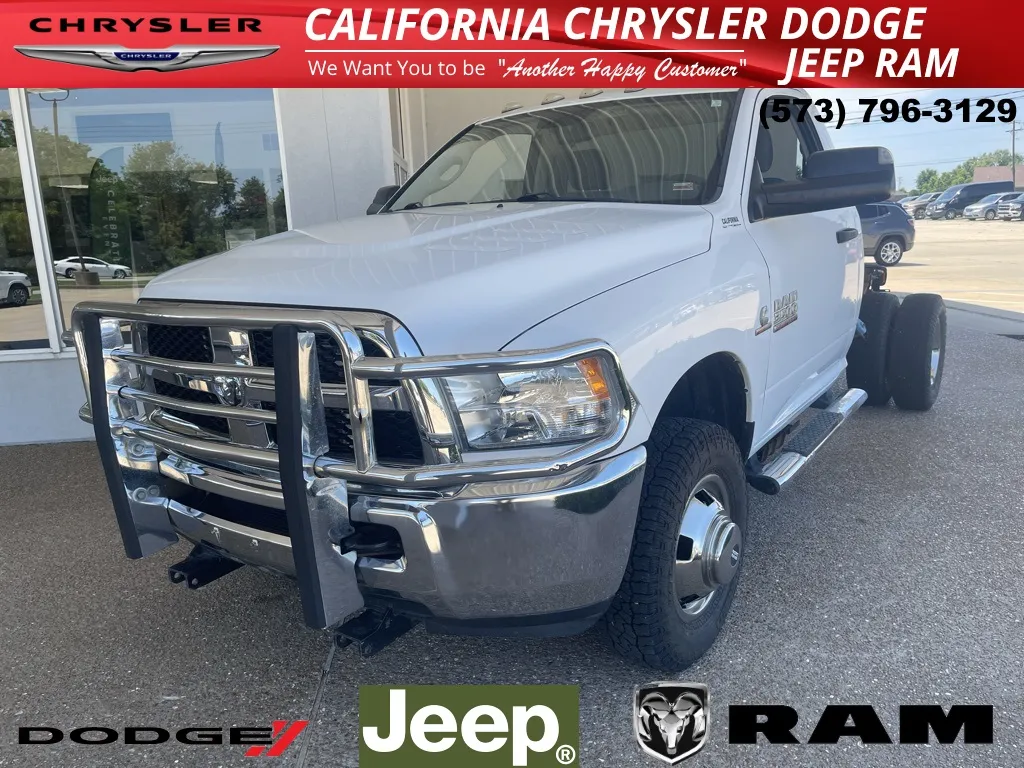 White 2016 Ram 3500 Tradesman for sale in California, MO