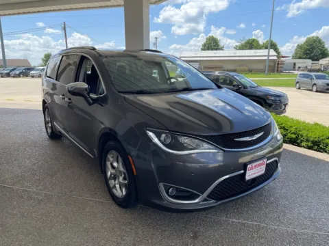 Another view of 2018 Chrysler Pacifica Limited for sale in California, MO at California CDJR