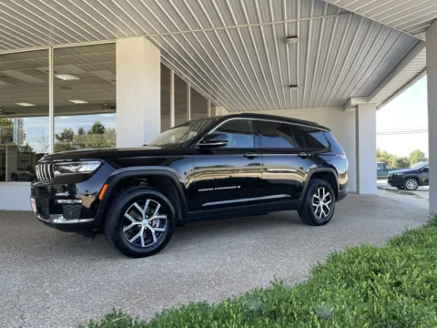 More photos of 2024 Jeep Grand Cherokee L Limited at California CDJR, MO
