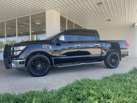 More photos of 2017 Nissan Titan SL at California CDJR, MO